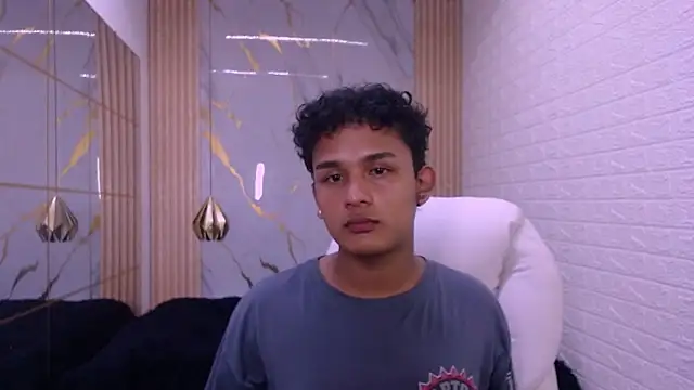 Snapshot of velvet_o chatting on 02.24.26 velvet o online show from 02.24.26