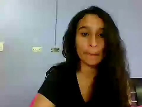 Snapshot of scarlettscottx_ chatting on 04.25.26 scarlettscottx online show from 04.25.26