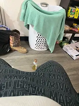 Snapshot of SavorredEscapist chatting on 02.19.26 SavorredEscapist online show from 02.19.26