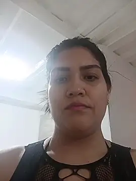 Snapshot of EmiliaVincenzo chatting on 02.25.26 EmiliaVincenzo online show from 02.25.26