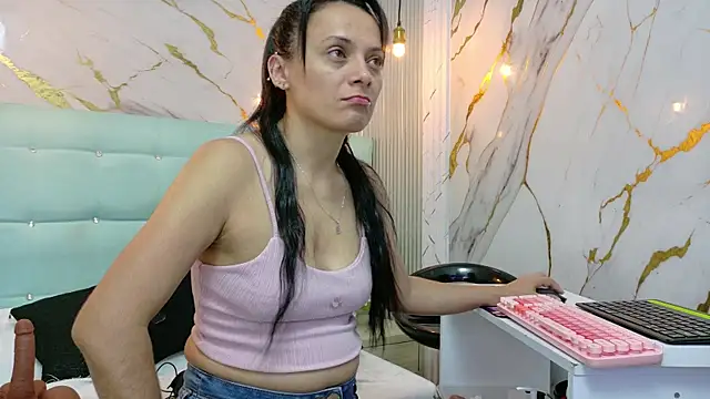 QueenSallyDesire online show from 05.29.26