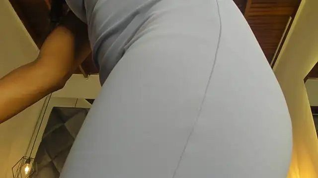 Snapshot of ebonyx40 chatting on 04.13.26 ebonyx40 online show from 04.13.26