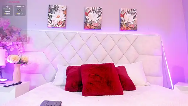 Bianca Monroe  online show from 06.10.26