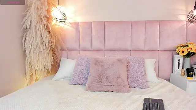 Bianca Monroe  online show from 06.14.26