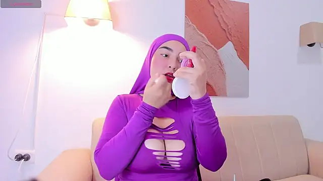 Snapshot of Malika_Noor chatting on 05.16.26 Malika Noor online show from 05.16.26