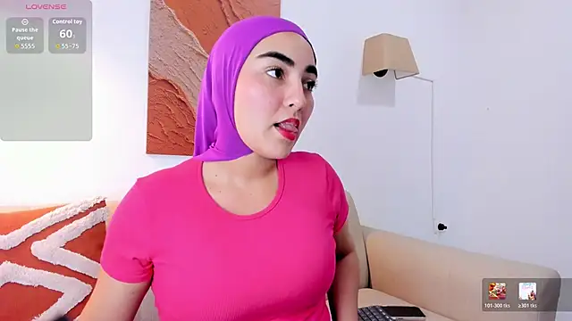 Snapshot of Malika_Noor chatting on 05.26.26 Malika Noor online show from 05.26.26