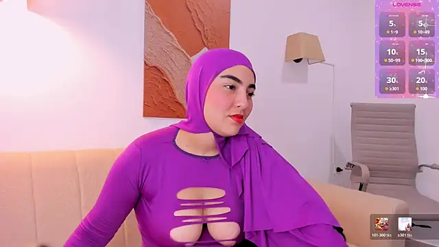 Snapshot of Malika_Noor chatting on 06.29.26 Malika Noor online show from 06.29.26