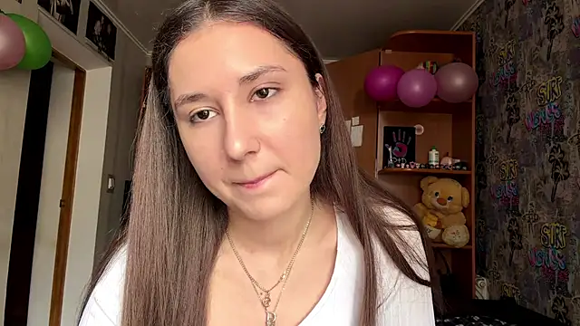 Snapshot of poly_princess chatting on 03.04.26 poly princess online show from 03.04.26