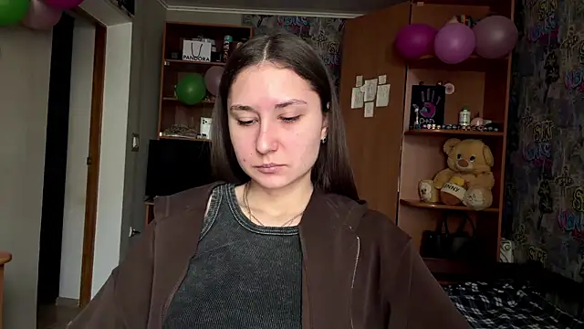 Snapshot of poly_princess chatting on 03.18.26 poly princess online show from 03.18.26