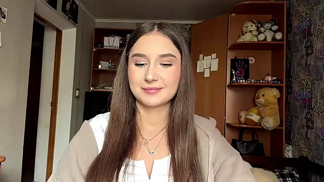 Snapshot of poly_princess chatting on 04.08.26 poly princess online show from 04.08.26