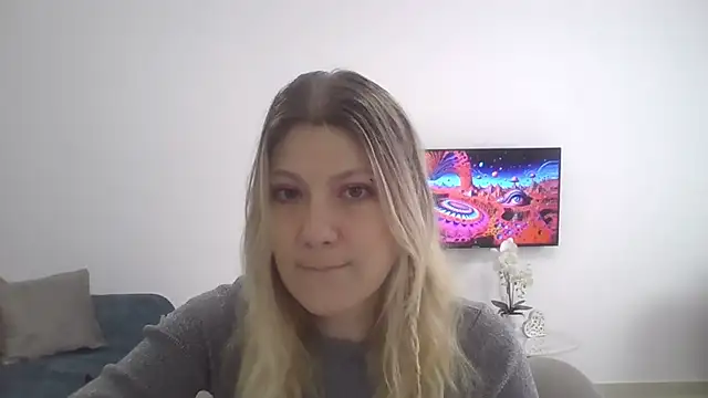 Foxy Bright online show from 03.03.26