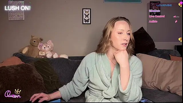 Snapshot of greenxxxqueen chatting on 03.01.26 greenxxxqueen online show from 03.01.26