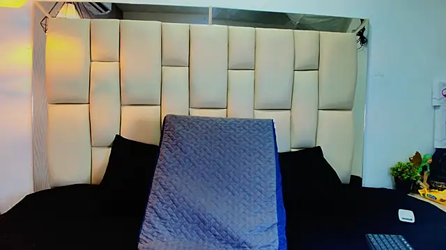 Lana Sliim online show from 03.24.26