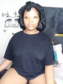 Snapshot of Divine_Beautyxx chatting on 05.22.26 Divine Beautyxx online show from 05.22.26