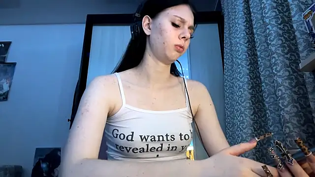 Snapshot of SaraDebey chatting on 02.25.26 SaraDebey online show from 02.25.26