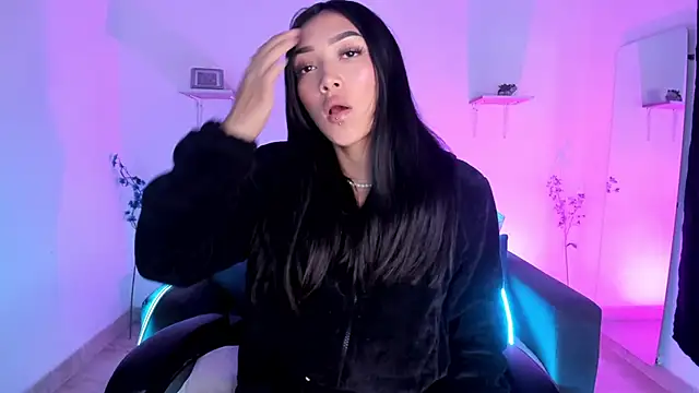 jaulyn 18 online show from 03.18.26