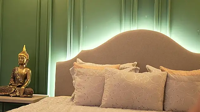 Amara Velvet  online show from 03.30.26