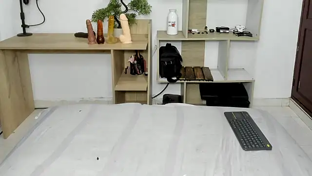 valeriavelasquez online show from 06.04.26