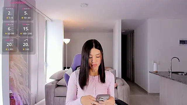 sofiawiliams online show from 04.15.26