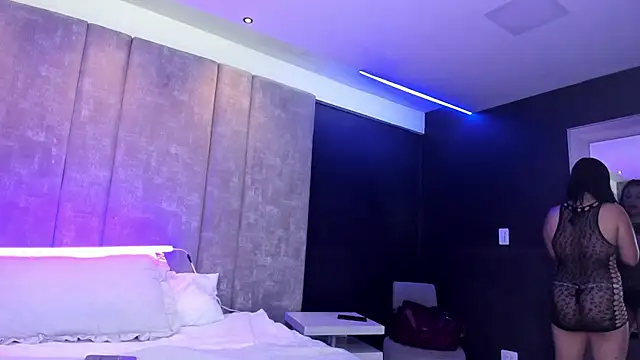 Snapshot of EmiilyRousee chatting on 03.05.26 EmiilyRousee online show from 03.05.26