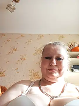 KiraStanton online show from 07.06.26