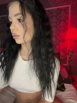 Olivia Noor online show from 04.10.26