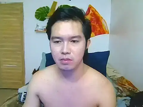 Snapshot of EmersonTwinks chatting on 02.20.26 EmersonTwinks online show from 02.20.26