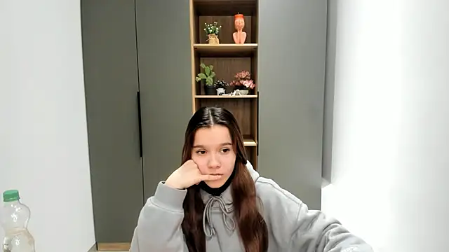 Snapshot of LouanneBrant chatting on 02.21.26 LouanneBrant online show from 02.21.26