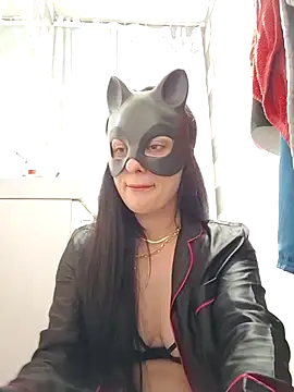 halii21 online show from 04.14.26