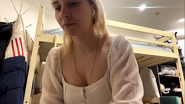 LiraDreamX online show from 02.26.26