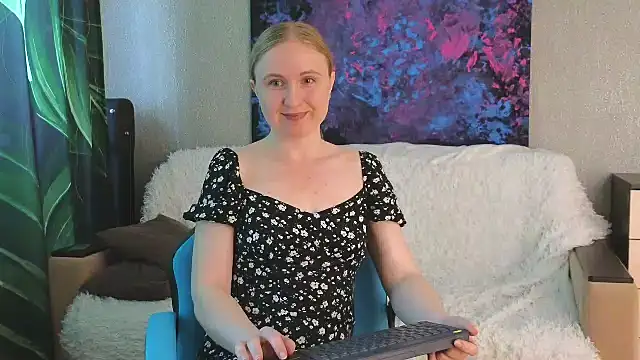 Lanavi Smile online show from 07.23.26