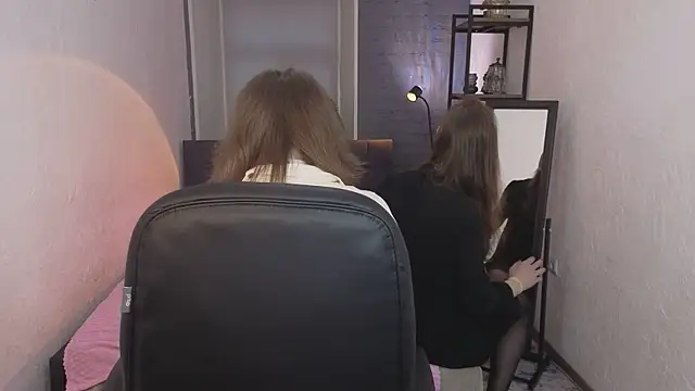 ZoriaLovesLuna online show from 04.08.26