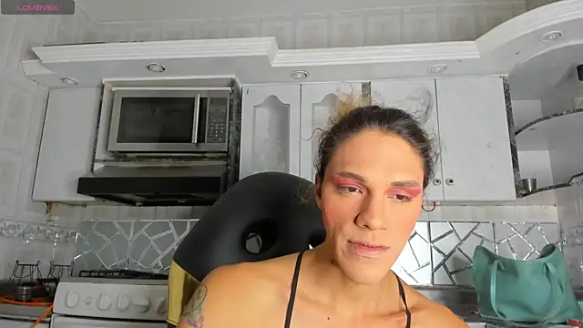 CrisOzzz online show from 07.18.26