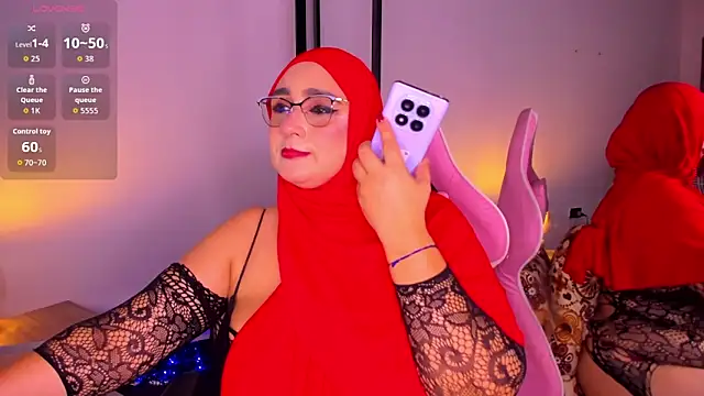 HijabiMilff online show from 03.31.26