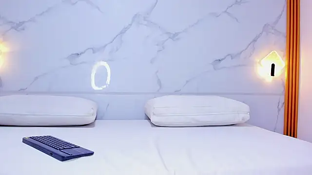 Snapshot of melanie_harl chatting on 02.21.26 melanie harl online show from 02.21.26