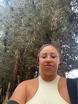 Snapshot of Eyssha chatting on 03.24.26 Eyssha online show from 03.24.26