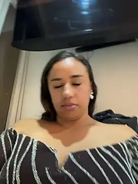 Snapshot of Eyssha chatting on 03.27.26 Eyssha online show from 03.27.26