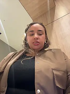 Snapshot of Eyssha chatting on 04.08.26 Eyssha online show from 04.08.26