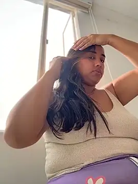 Snapshot of Eyssha chatting on 04.08.26 Eyssha online show from 04.08.26