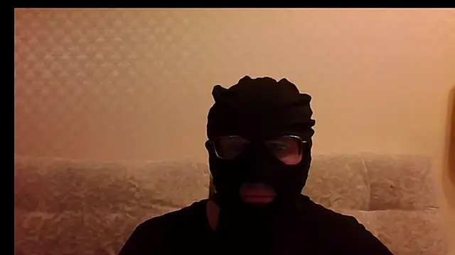 Snapshot of minotaur666 chatting on 04.05.26 minotaur666 online show from 04.05.26