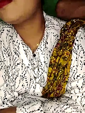 Snapshot of CollegeGrill chatting on 02.21.26 CollegeGrill online show from 02.21.26