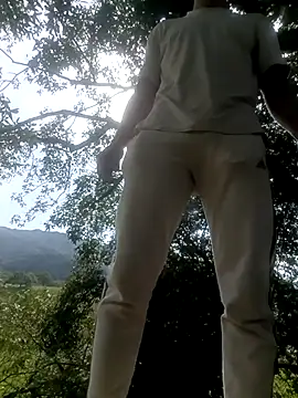 Snapshot of crisstars chatting on 02.28.26 crisstars online show from 02.28.26