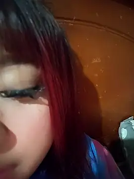 Snapshot of la_rojita chatting on 04.19.26 la rojita online show from 04.19.26