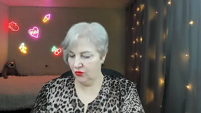 Mary-Leee online show from 03.25.26