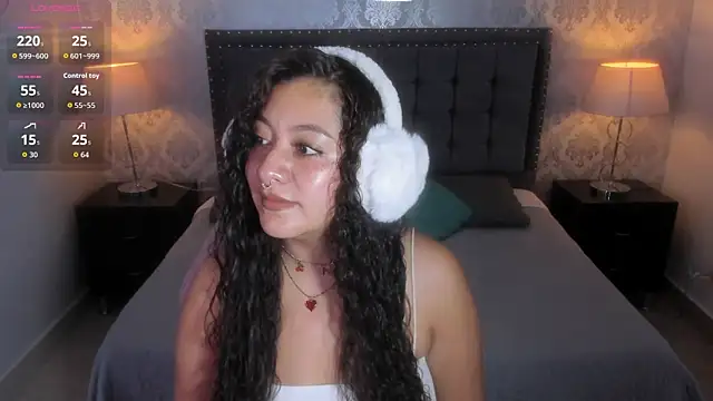 Snapshot of paulys_ chatting on 02.24.26 paulys online show from 02.24.26