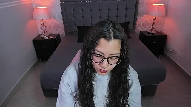 Snapshot of paulys_ chatting on 03.26.26 paulys online show from 03.26.26