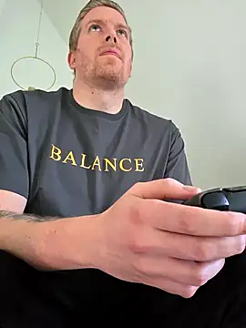 Snapshot of HotCouple1995xx chatting on 02.24.26 HotCouple1995xx online show from 02.24.26