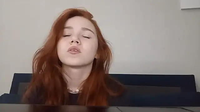 Snapshot of DizzyRina chatting on 02.28.26 DizzyRina online show from 02.28.26