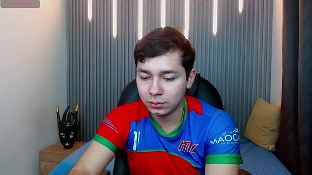 Julian Smith21 online show from 03.23.26