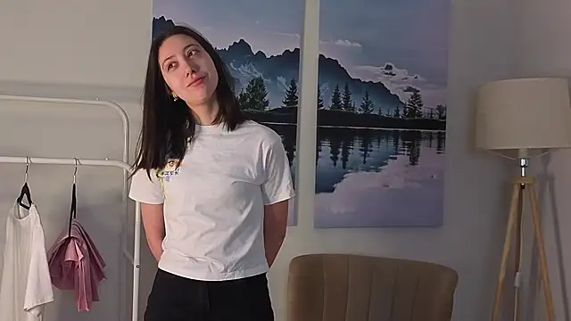 DoraWhitrock online show from 02.27.26